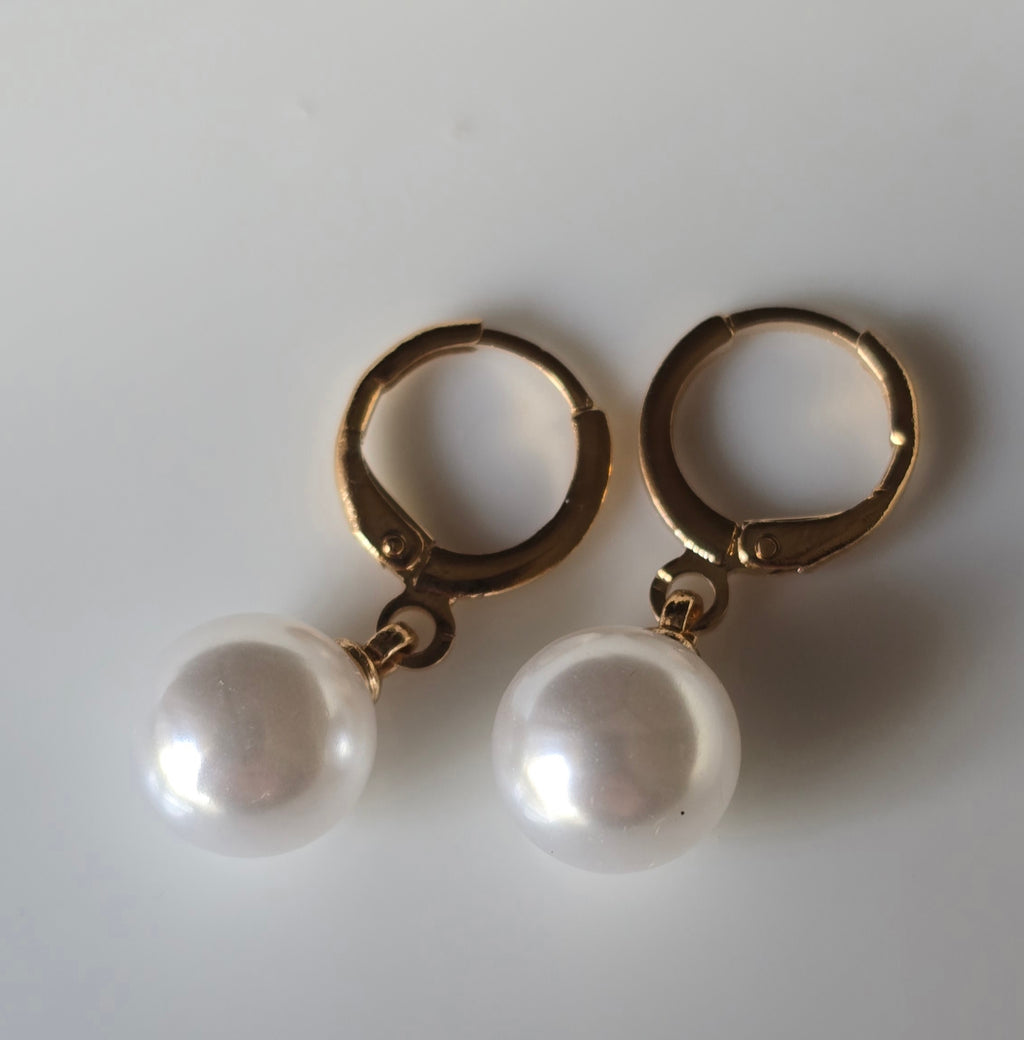 Classic pearl drop