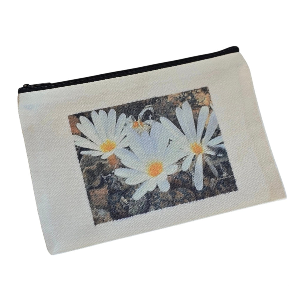 Material pouch - photo series