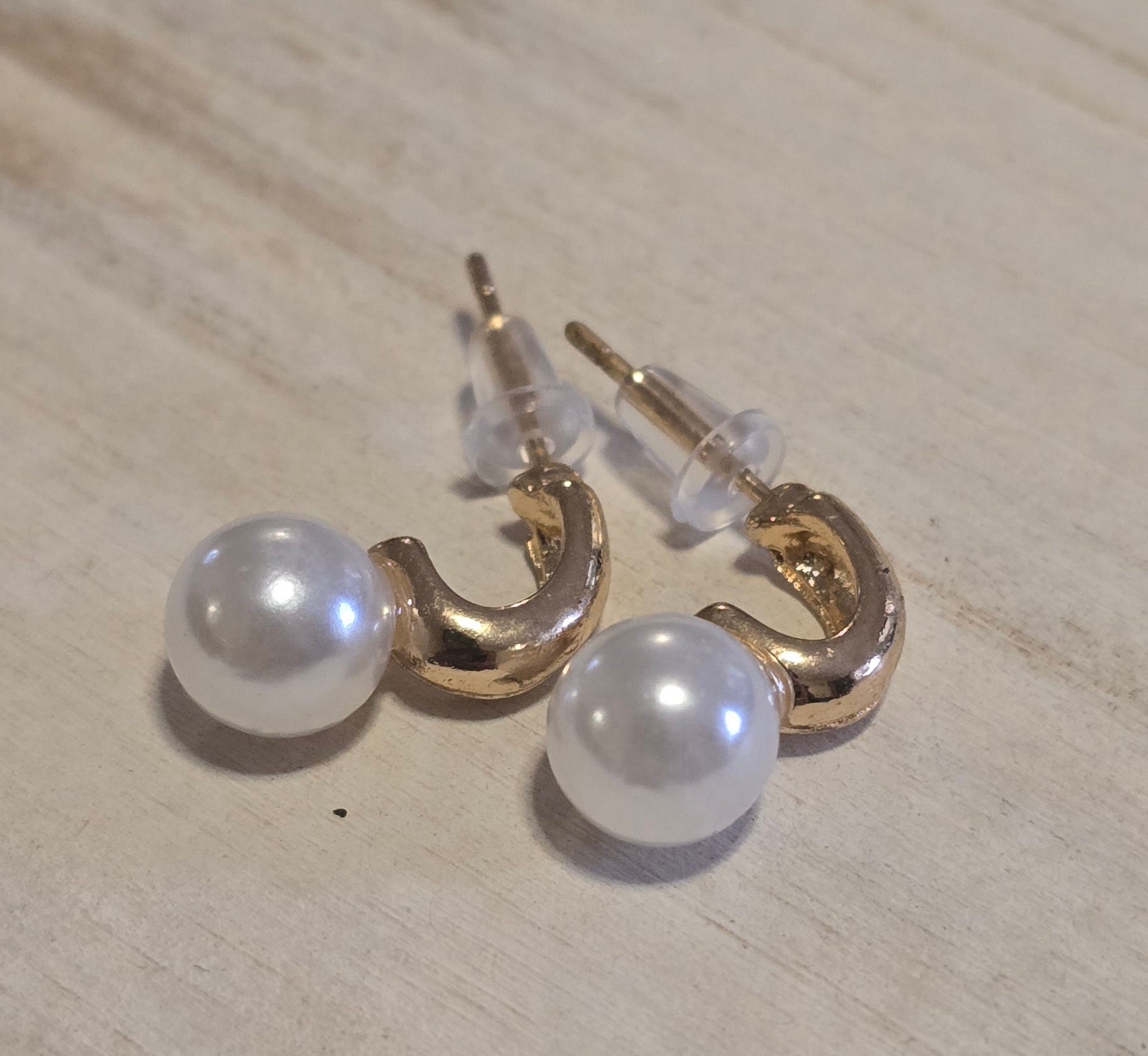 Golden pearl drop